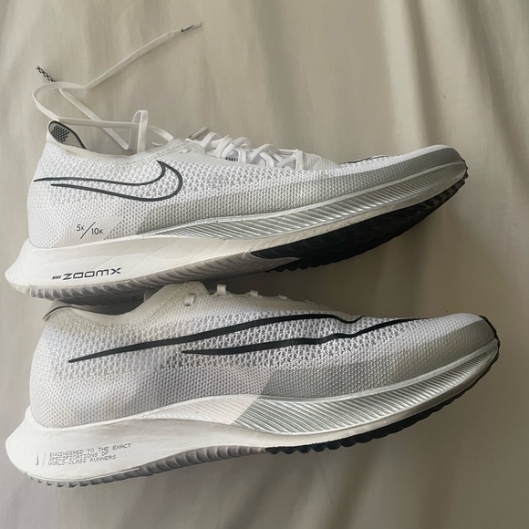 Nike Streakfly - Size 10 - Picture 2 of 3